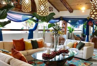 Casa Jaguar Hotel & Boutique allows 18 year olds to book a room