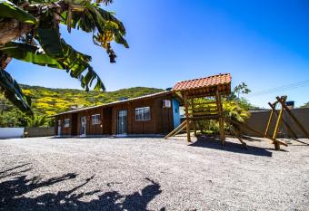 Chal  s do Parque Hospedagem allows 18 year olds to book a room