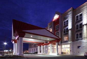 Future Inns Halifax Hotel & Conference Centre allows 18 year olds to book a room