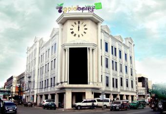 Goldberry Lite Hotel allows 18 year olds to book a room