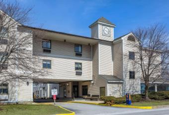 Comfort Inn Rutland - Killington allows 18 year olds to book a room