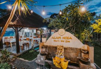 Alam Nusa Bungalow Huts & Spa has Balcony rooms