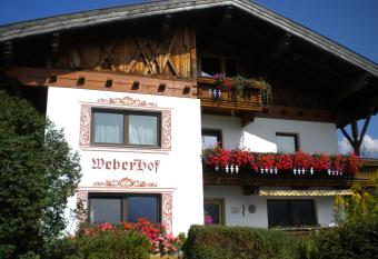 Weberhof has Balcony rooms