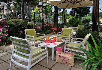 Hotel Suisse allows 18 year olds to book a room