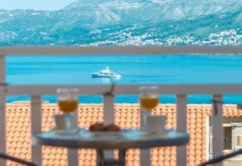 Villa Nick has Balcony rooms