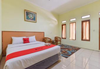 RedDoorz At Pondok Winagung Ciwidey has Balcony rooms
