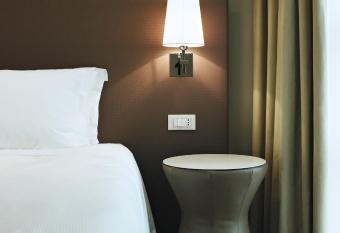 MOVE Hotels Venezia Nord allows 18 year olds to book a room