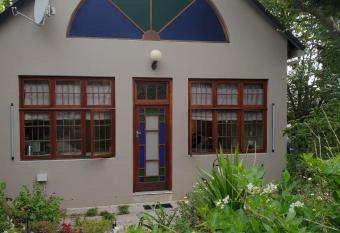 Rozenhof Guest Cottages allows 18 year olds to book a room