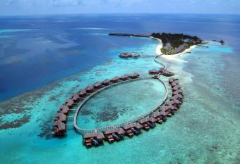 Coco Bodu Hithi has Smoking/Balcony rooms