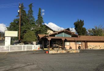 Holiday Lodge allows 18 year olds to book a room