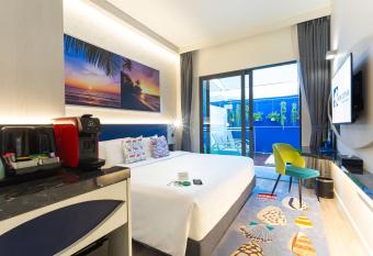 Hotel Clover Patong Phuket - SHA Plus has Balcony rooms