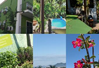 Morada Canto Verde Guarda do Emba   - sinta-se acolhido na ecocasa da Dete has Balcony rooms