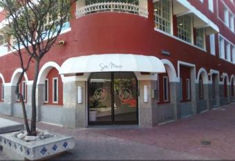 San Marco Hotel Curacao & Casino allows 18 year olds to book a room