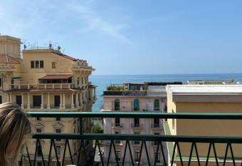 Marchesa Lulu allows 18 year olds to book a room