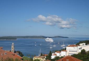 Apartments Kresic has Balcony rooms