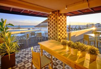 Hostal Campito allows 18 year olds to book a room