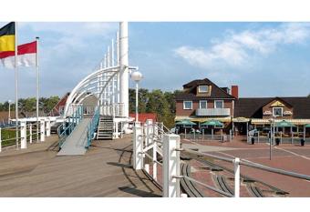 Heeren s Hotel Garni allows 18 year olds to book a room