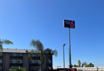 Studio 6 Suites Delano, CA allows 18 year olds to book a room