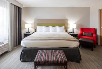 Country Inn & Suites by Radisson, Fargo, ND allows 18 year olds to book a room