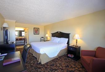 Plaza Inn Midland has Smoking rooms