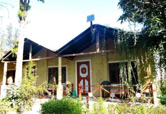 Bardia Wildlife Resort has rooms with a private hot tub