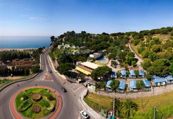 Camping Bungalows El Far has Balcony rooms