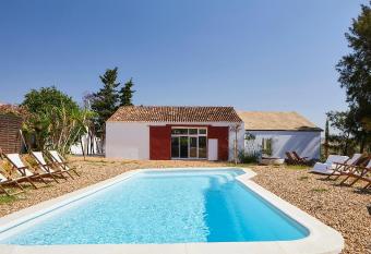 Companhia das Culturas - Ecodesign & Spa Hotel allows 18 year olds to book a room