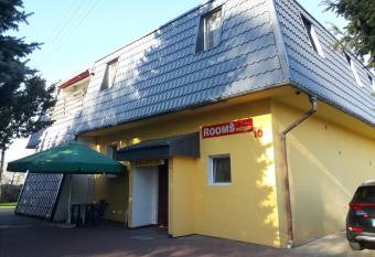 Rooms noclegi has Balcony rooms