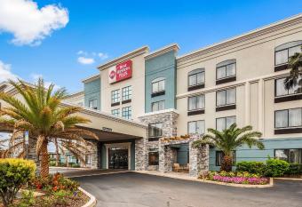 Best Western Plus St. Augustine I-95 allows 18 year olds to book a room