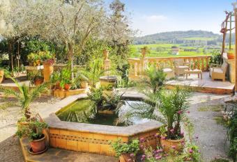 4 bedrooms house with enclosed garden and wifi at Muro 5 km away from the beach has Balcony rooms