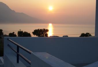 Philippos Studios & Apartments has Balcony rooms