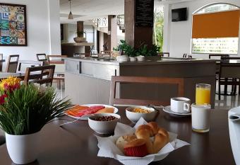 Hotel Dubrovnik allows 18 year olds to book a room