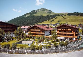 Hotel Gotthard has Balcony rooms