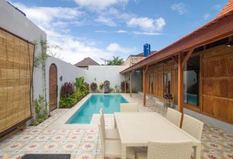 Villa Joglo Jagat allows 18 year olds to book a room