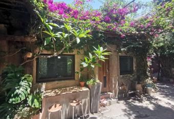 Dear B&B has Balcony rooms