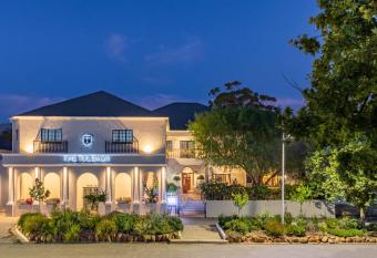 Tulbagh Boutique Heritage Hotel allows 18 year olds to book a room
