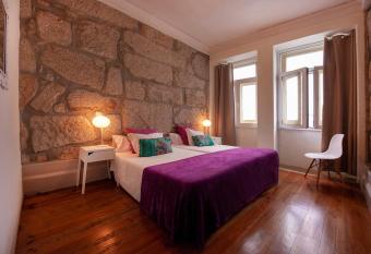 OportoHouse has Balcony rooms