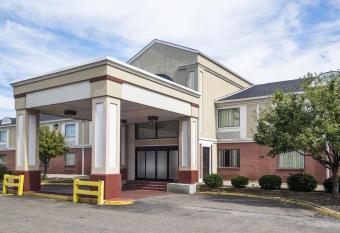 Red Roof Inn Columbus - Ohio State Fairgrounds allows 18 year olds to book a room