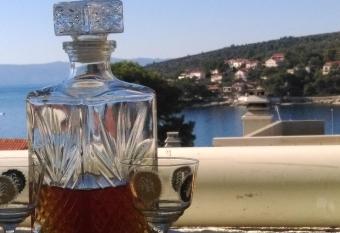 One bedroom appartement at Sumartin 100 m away from the beach with sea view furnished balcony and wifi has Balcony rooms