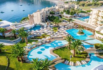 Lindos Royal Resort allows 18 year olds to book a room