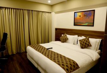 Hotel Mumbai House Andheri East, Mumbai allows 18 year olds to book a room