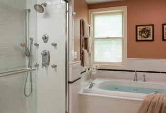 Landmark Inn allows 18 year olds to book a room