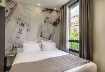 Hotel Sixteen Paris Montrouge allows 18 year olds to book a room