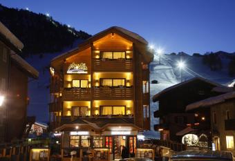 MOTA hotel allows 18 year olds to book a room