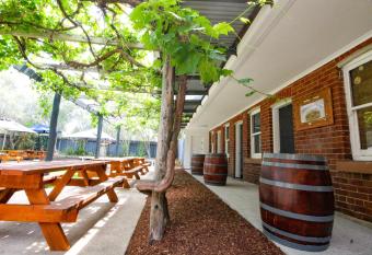 Abermain Hotel allows 18 year olds to book a room