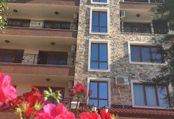 Rich-3 SP apartments has Balcony rooms