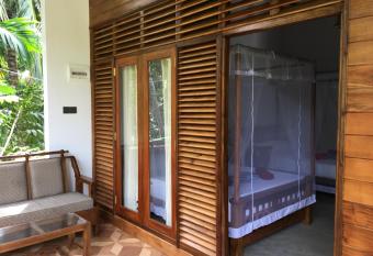 Gold ocean house has Balcony rooms