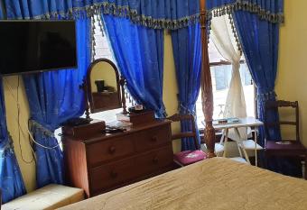 A Night to Remember B & B has rooms with a private hot tub