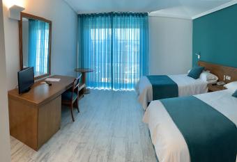 Nueva Colina has Balcony rooms