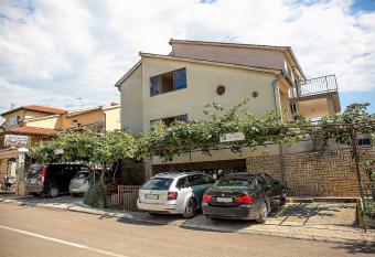 Villa Mihaela Porec has Balcony rooms